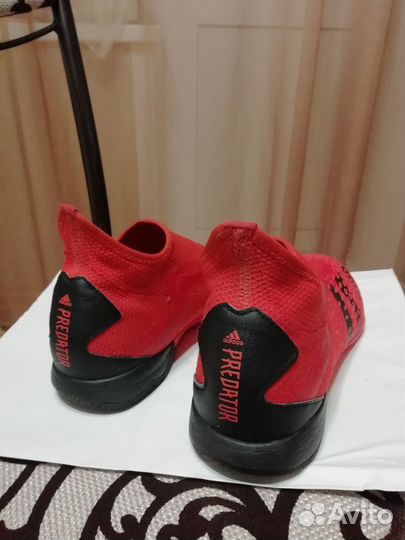 Футзалки adidas predator freak 42,5