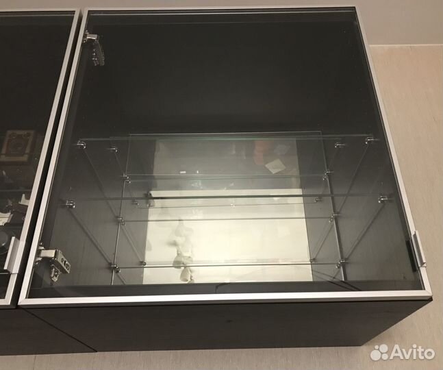 Полка-витрина навесная икеа