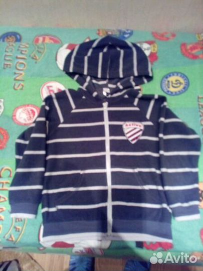 Теплая флисовая кофточка с капюшоном