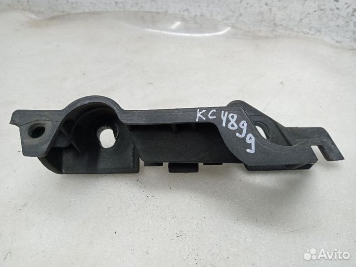 Кронштейн бампера audi A4 B8 Передний правый