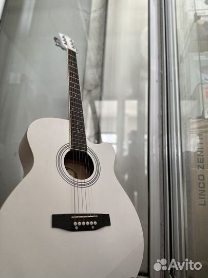 Акустическая гитара Elitaro белый