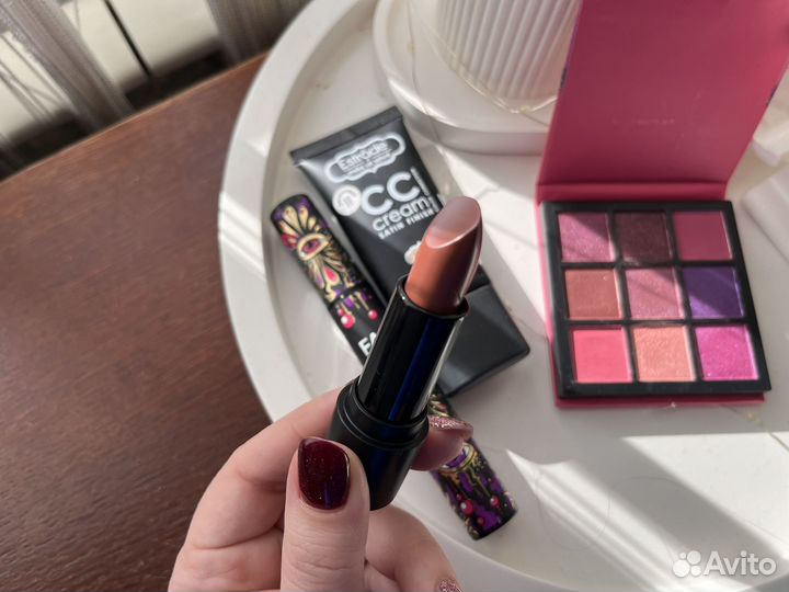 Набор косметики пакетом новая