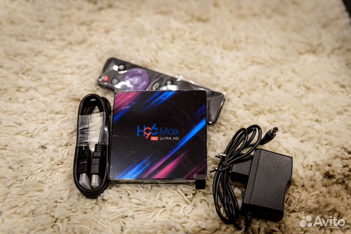 Андроид Смарт iptv приставка H96 MAX 4/32 GB