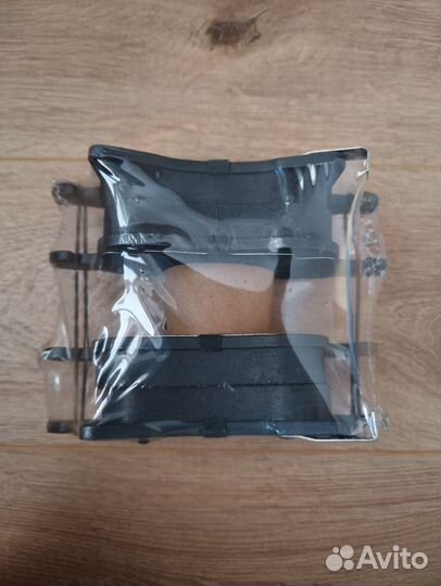 Тормозные колодки передние на Opel