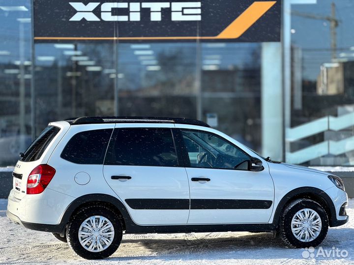 ВАЗ Granta Cross 1.6 МТ, 2020, 50 997 км