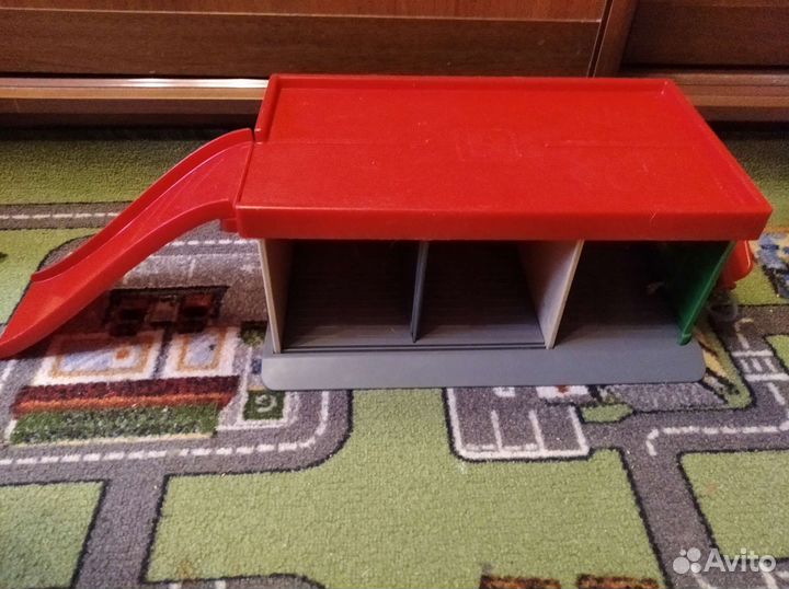 Парковка Икеа, посуда икеа, куклы Лалалупси