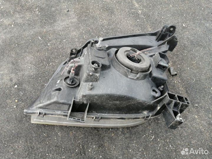 Фара передняя правая Nissan X-Trail T30