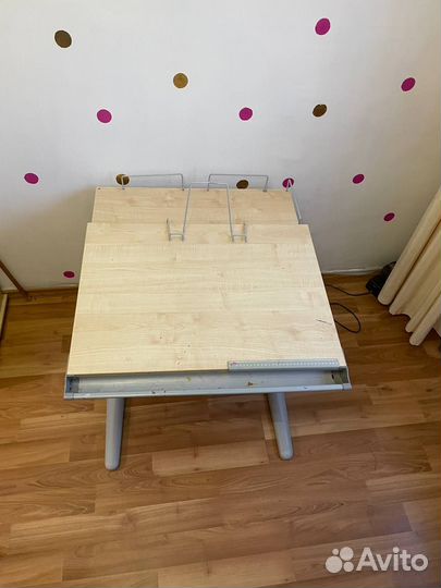 Растущая парта и стул бу