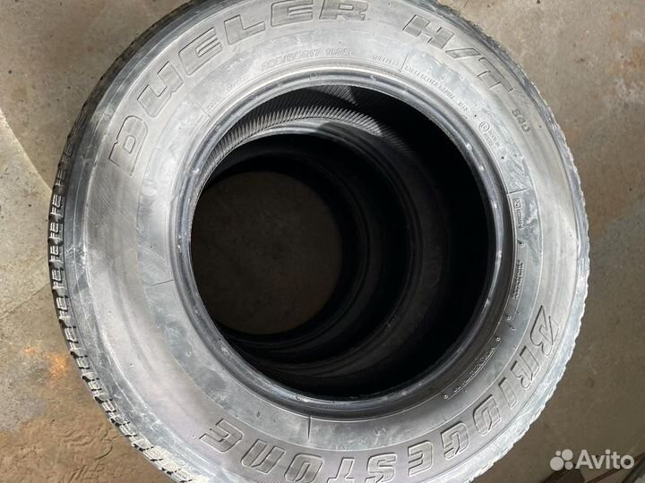 Bridgestone Dueler H/T 265/65 R17