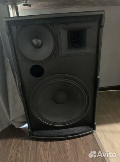 Сателиты 3 полосные 1400 ват