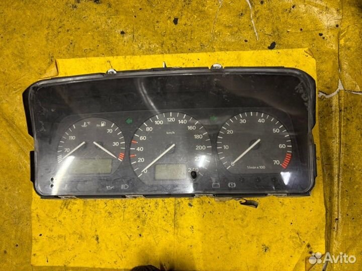 Щиток приборов Volkswagen Passat B4 Бензин