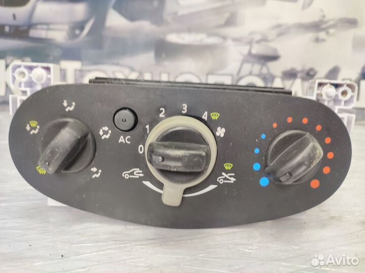 Блок управления печкой Renault Logan