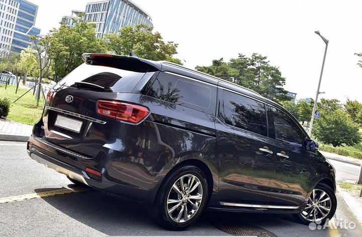 Прокат минивэна(минивена, 1-9 мест) посуточно