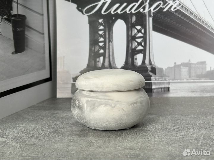 Подсвечник / шкатулка / из гипса