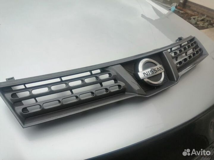 Решетка на nissan