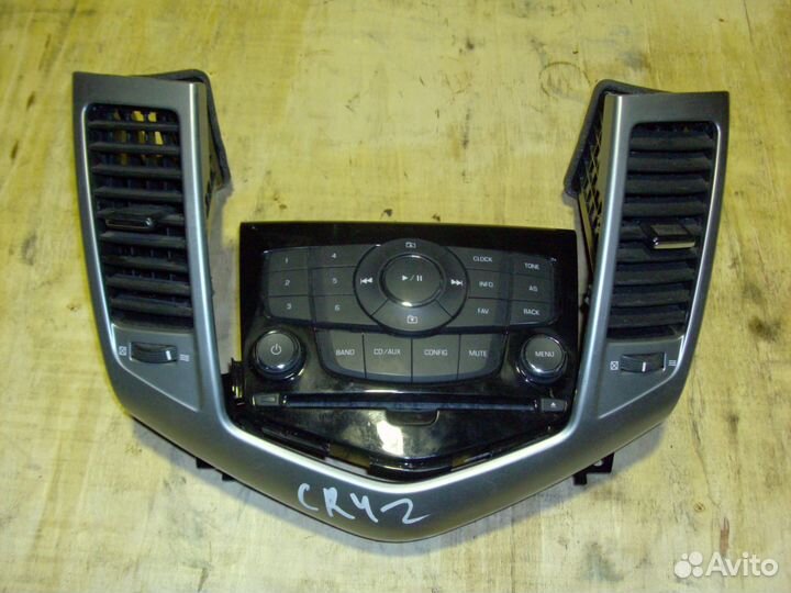 Chevrolet Cruze блок управления магнитолой
