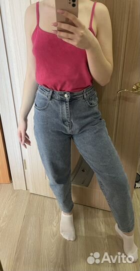 Голубые джинсы