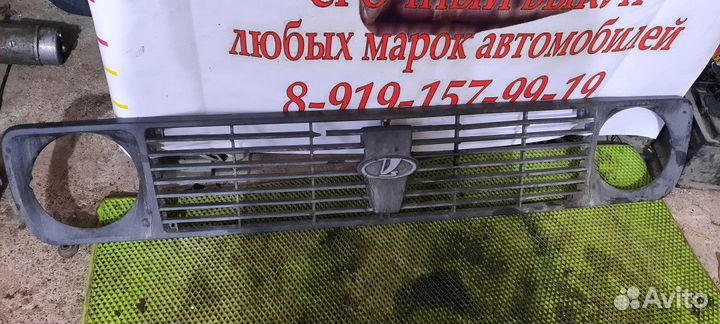 Решетка в радиатор Нива