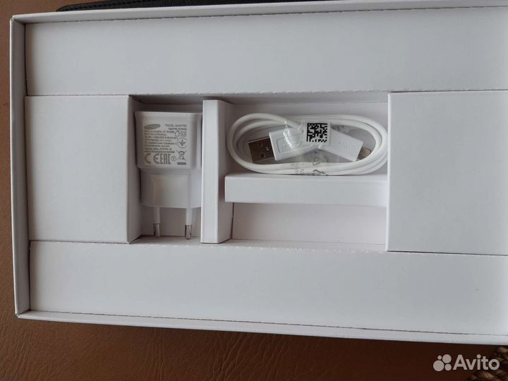 Планшет samsung galaxy tab e