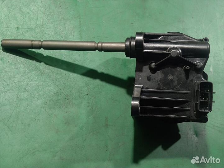 Б/У Б/У Актуатор раздаточной коробки F2 toyota