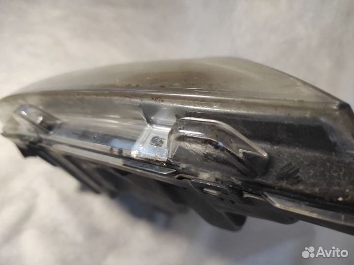 Фары на LADA largus