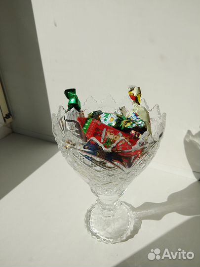 Вазочка для варенья (стекло) и хрустальные розетки