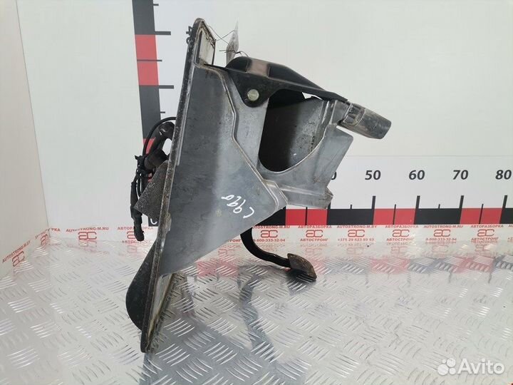 Б/У Педальный узел K028145/504302654 Iveco