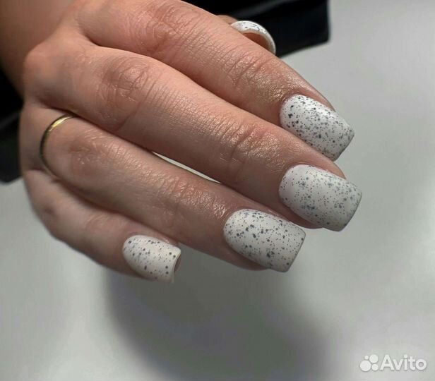Маникюр с покрытием гель-лаком
