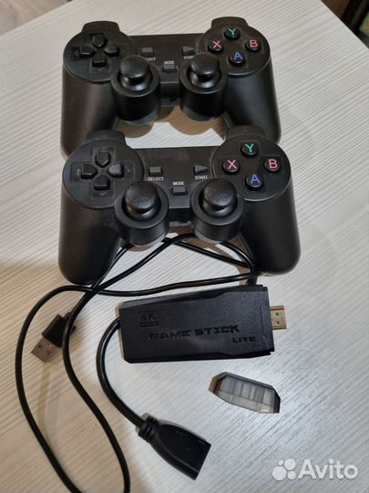 Игровая приставка Game Stick