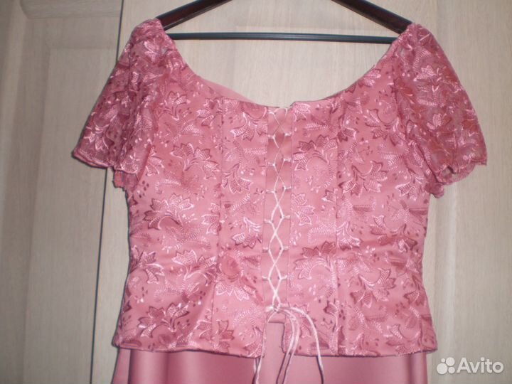 Вечернее платье