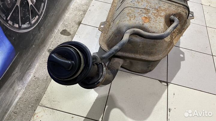 Топливный бак с крышкой Mercedes Benz W210