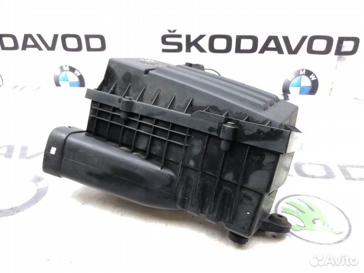 Корпус воздушного фильтра Skoda Octavia Rs A5 (1Z)