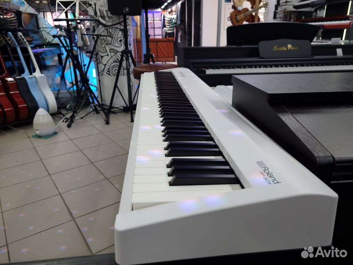 Цифровое фортепиано Roland FP-30X WH