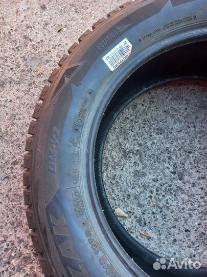Bridgestone Blizzak DM-V2 235/60 R18