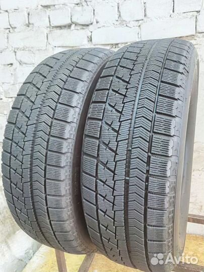 Bridgestone Blizzak VRX 215/60 R17 96Q