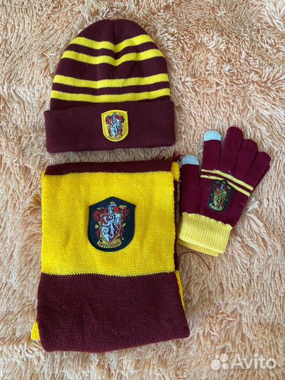 Комплект шапка шарф и перчатки