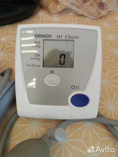 Тонометр полуавтоматический Omron M1 Classic