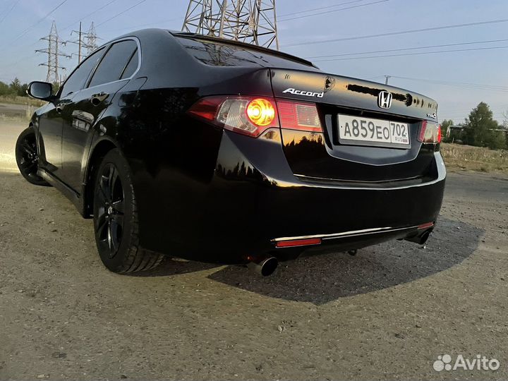 Задний бампер honda accord 8