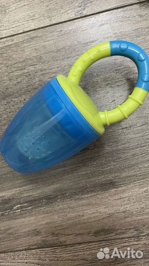 Бутылочки и соски для кормления