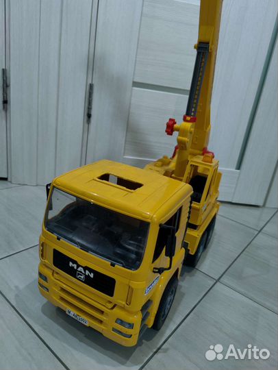 Подъемный кран bruder