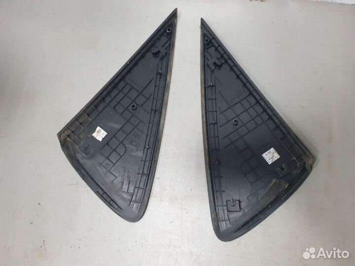 Накладка на стойку кузова задняя Hyundai Solaris