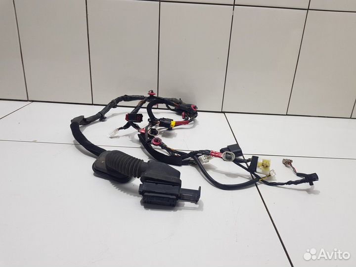 Электропроводка передней правой двери