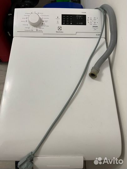 Стиральная машина Electrolux 800 rpm