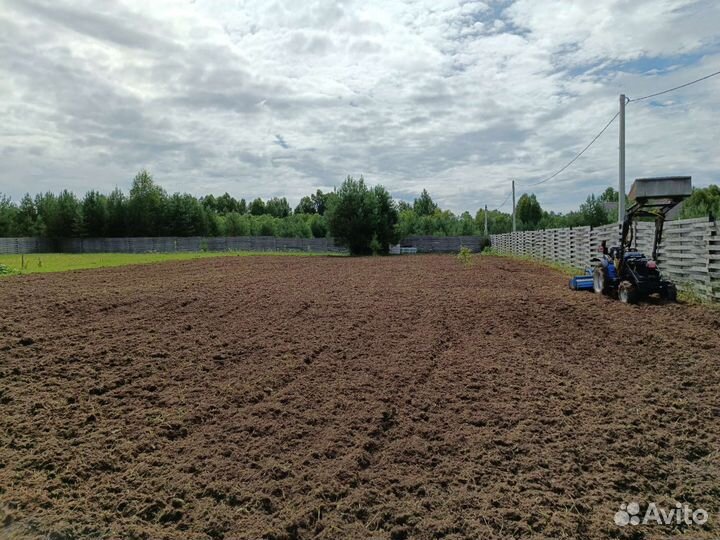 Вспашка земли минитрактором