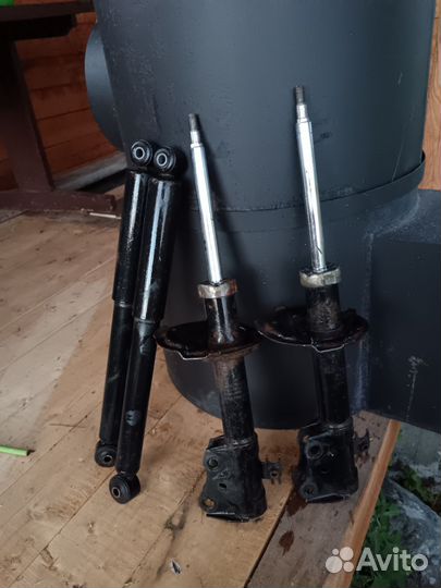 Стойки. Тойота probox