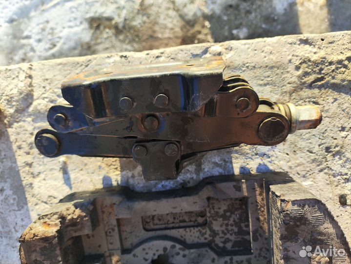 Домкрат Рено Сценик рестайлинг 2002г.в