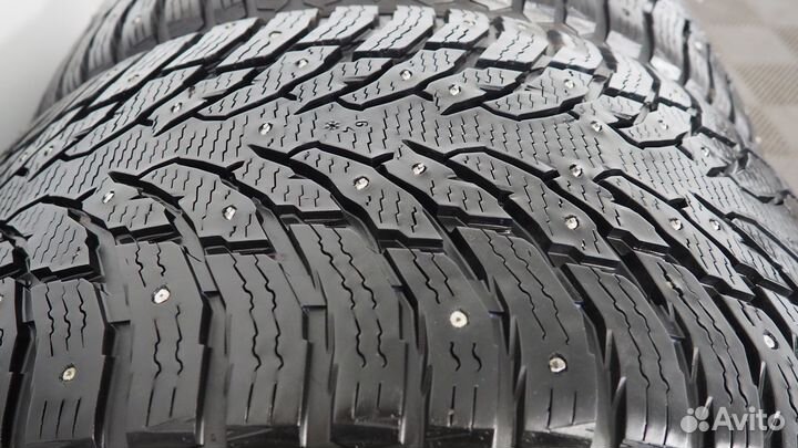 Nokian Tyres Hakkapeliitta 9 SUV 295/40 R21