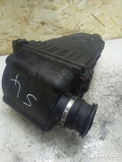 Корпус воздушного фильтра Peugeot 206 RFN 2002