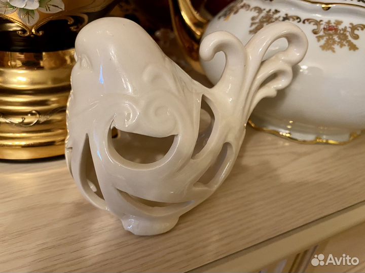 Статуэтки: Котики. Птичка. Лежащий жеребенок