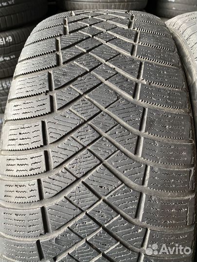 Pirelli Ice Zero FR 235/55 R19 105H